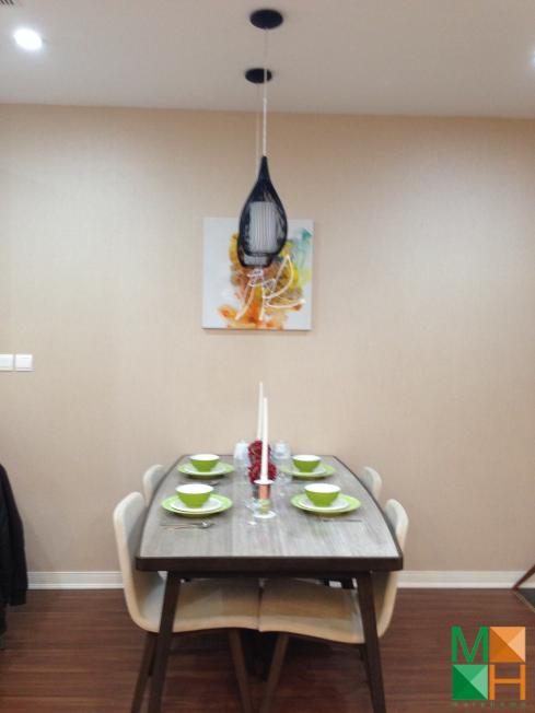 thi-cong-giay-dan-tuong-can-ho-mau-imperia-garden (42)